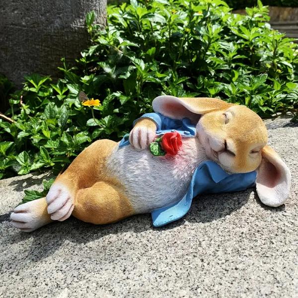 Resin Sleeping Rabbit Garden Statue, Lying Bunny Figurine with Red Rose, Outdoor Yard Lawn Patio Ornament, Home Tabletop Decor Gift